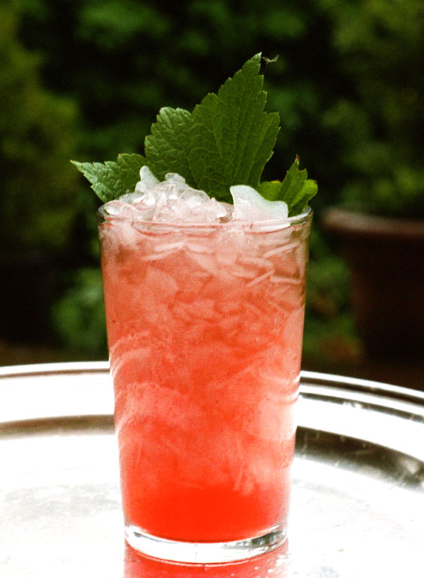 Lovers Leap cocktail with backgammon